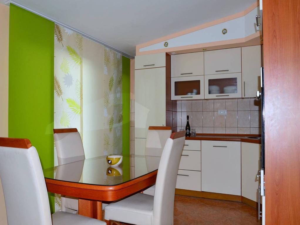 Apartman Julienne Kaštela Cameră foto
