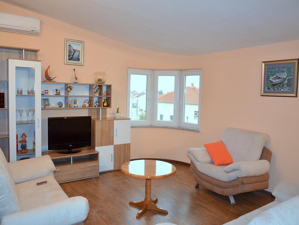 Apartman Julienne Kaštela Cameră foto