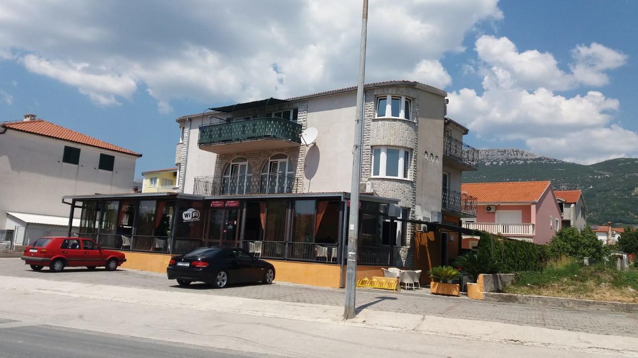 Apartman Julienne Kaštela Exterior foto